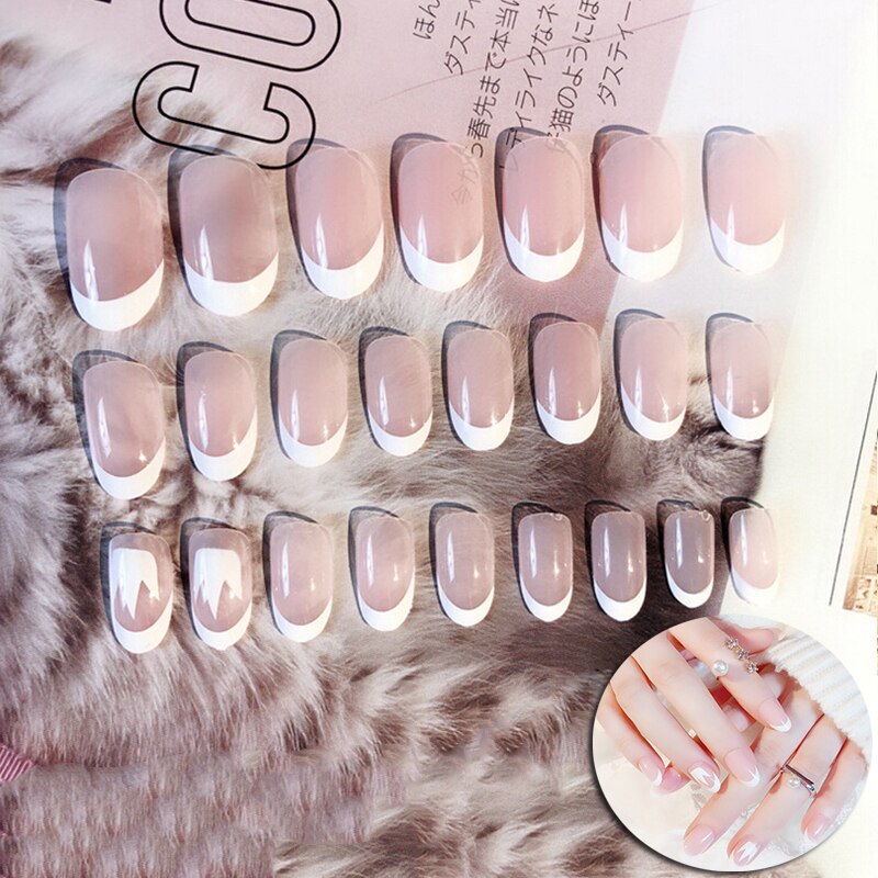 Eenvoudige 24 Stks/set Rode Gradiënt Jump Kleur Afgewerkt Nep Nagels Korte Size Volledige Nail Tips Patch Lady Art Tool: Grijs