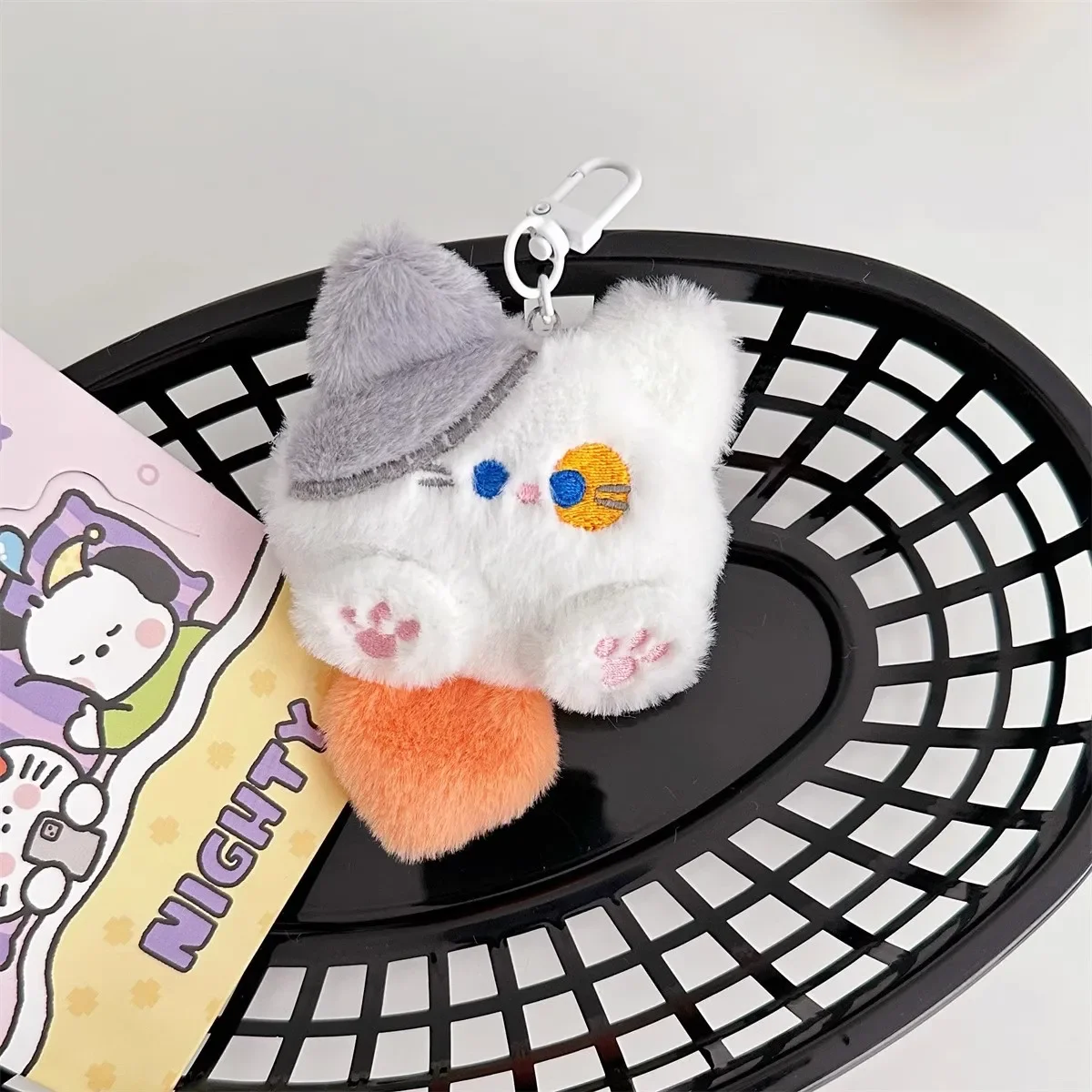 2 stks Kawaii Zachte Pluche Kat Pop Hanger Sleutelhanger Rugzak Pop Sleutelhanger Paar Tas Sleutelhanger Creatieve Pluizige Grappige Decoratieve: Black