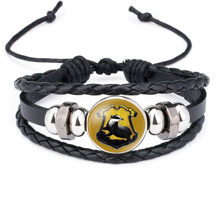 custom jewelry: B