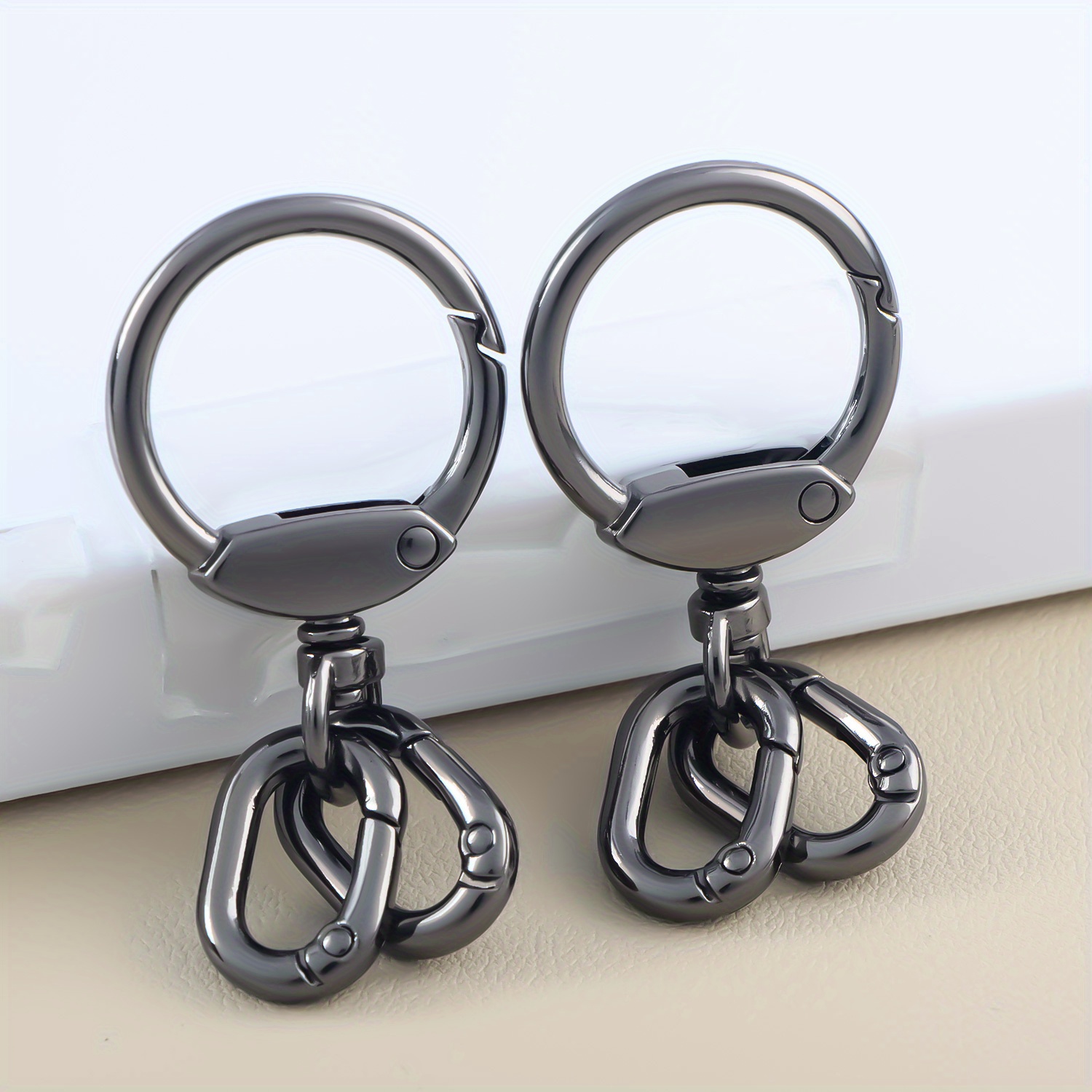 2pcs Keychain Hook with Key Ring Keychain Clip Hook with Spring Ring for Lanyard Making DIY Crafts Keychains: black