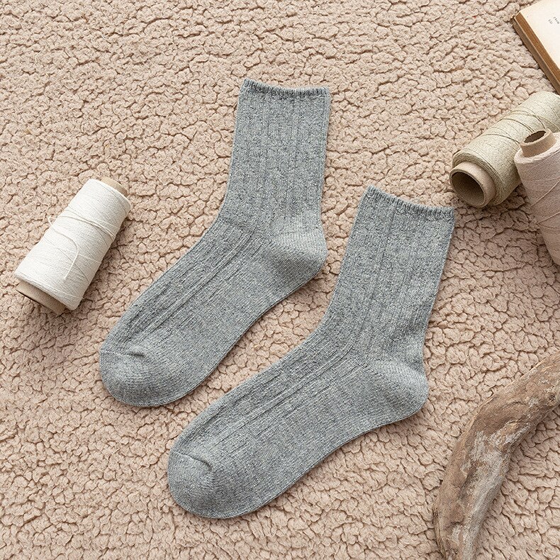 Moda zimowe skarpetki damskie długie skarpetki dziewczyny Korea styl kolor oddychające zwykły bawełniane skarpetki dama retro ciepłe długie wysokie jakości: Szary