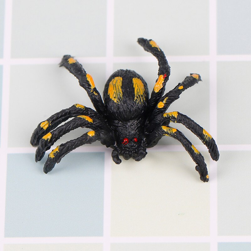 5Pcs Novelty Grappig Simulatie Spider Plastic Spider Grappig Grapje Speelgoed Joke Prank Realistische Rekwisieten Halloween Party Decoratie