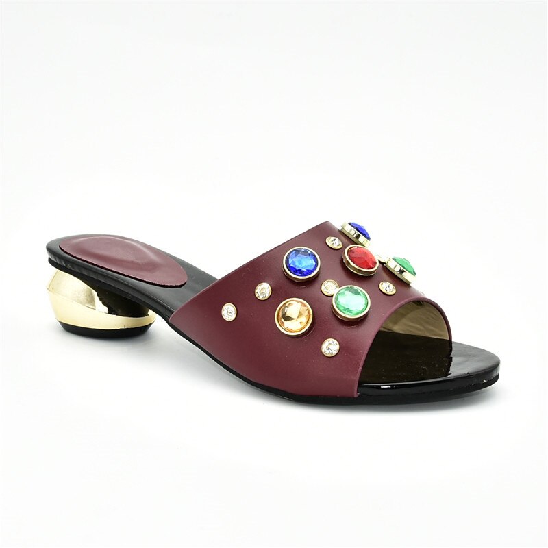 Sko dame luksus dame sandaler med hæler italienske kvinner bryllup sko dekorert med rhinestone pumps dame sko