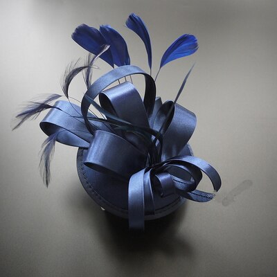 BRITNRY Wedding Hat 9 Colors Satin Feather Hairpin Bridal Hat Wedding Party Evening Vintage Fascinator Hats: dark navy