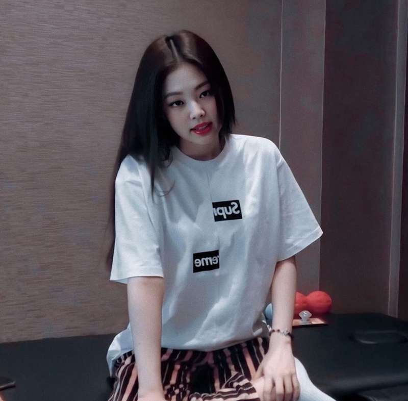 Nouvelle coréenne Kpop Jenny 2 pièces ensemble survêtements femmes à manches courtes T-shirt ample et rayé pantalon droit costume: tshirt / S