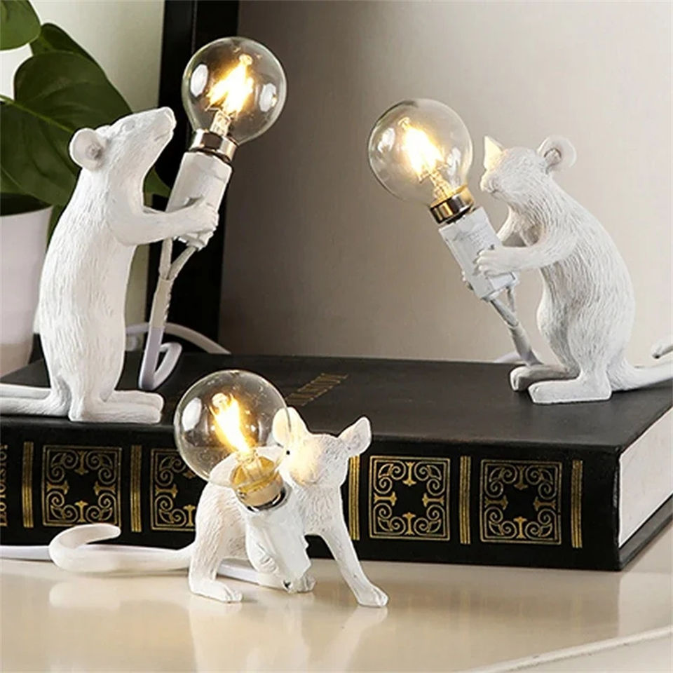 Luci notturne a LED nordiche Lampada da tavolo in resina animale Decorazioni per la casa moderne Lampada da terra Lampada da mouse Lampada da comodino per camera da letto Apparecchio di illuminazione per scrivania