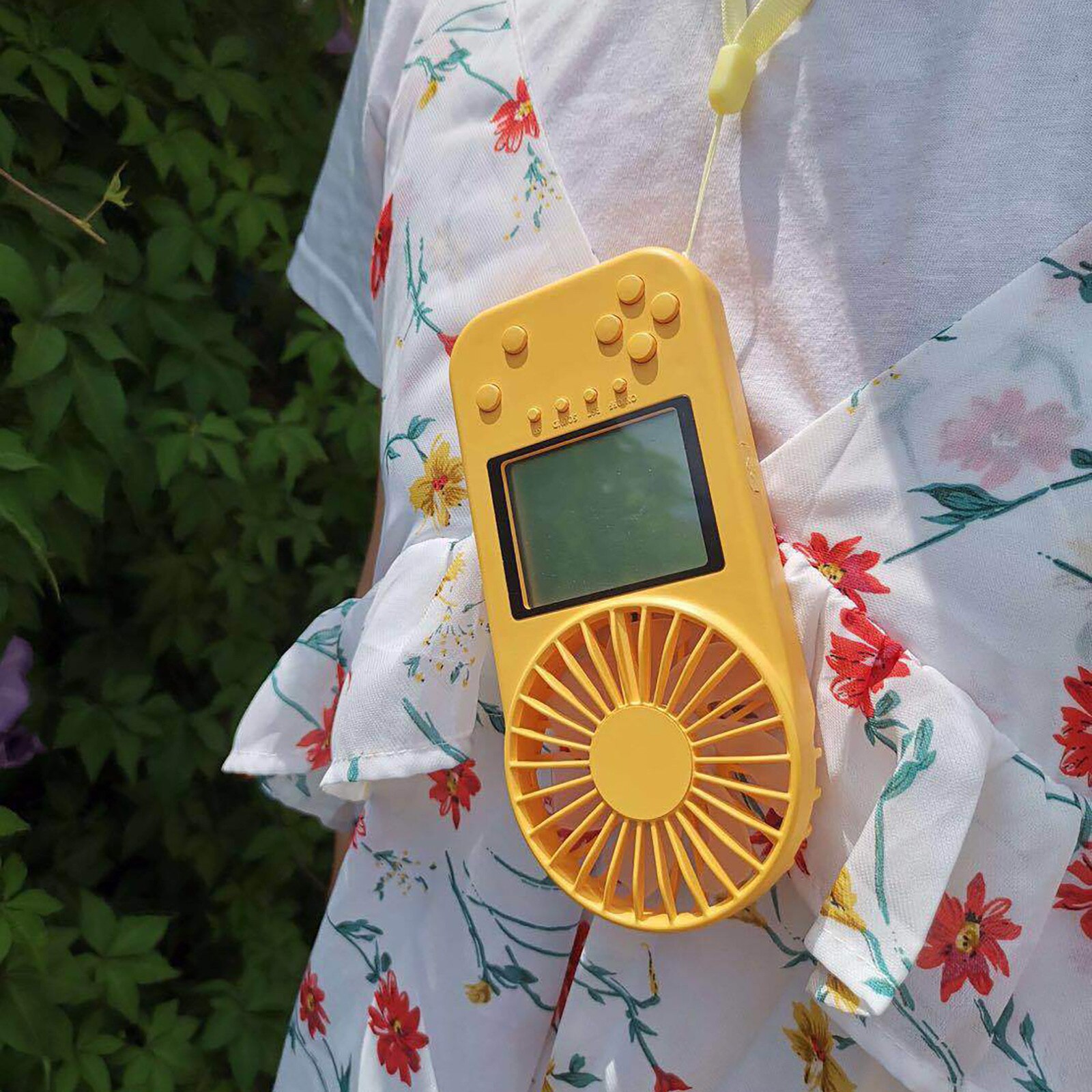 Pocket USB Game Fan ,Small Fan DC Mini Air Cooler Ventilador Nostalgic Game Consoles ,Decompression Toy,Summer Artifact
