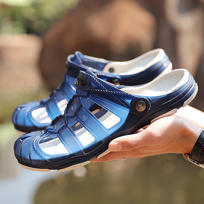 Crocse Comfortabele Mannen Zwembad Sandalen Zomer Outdoor Strand Schoenen mannen Slip Op Tuin Klompen Casual Water Douche Slippers Indoor