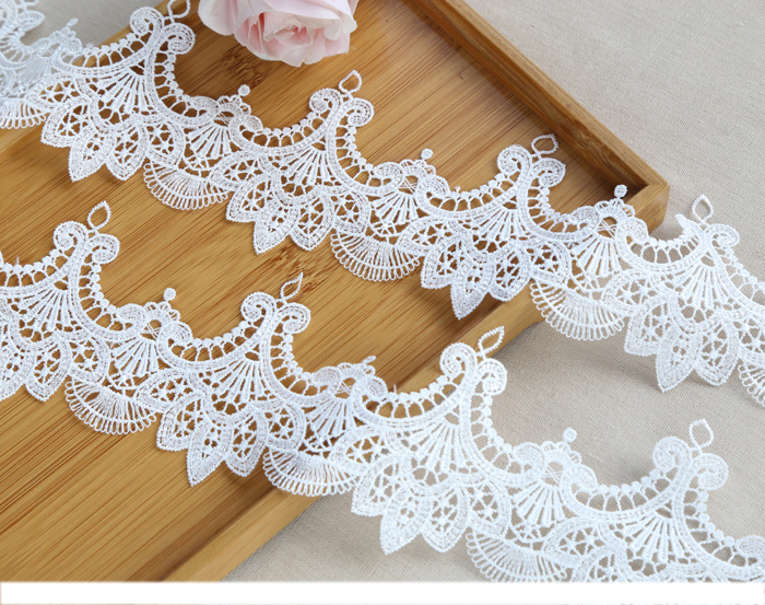 Breedte: 8,1 cm (3,24") Mode Bloem Polyester Zijde Kant Borduurveters Stof Kleding Decoratie Accessoires (SS-2120)