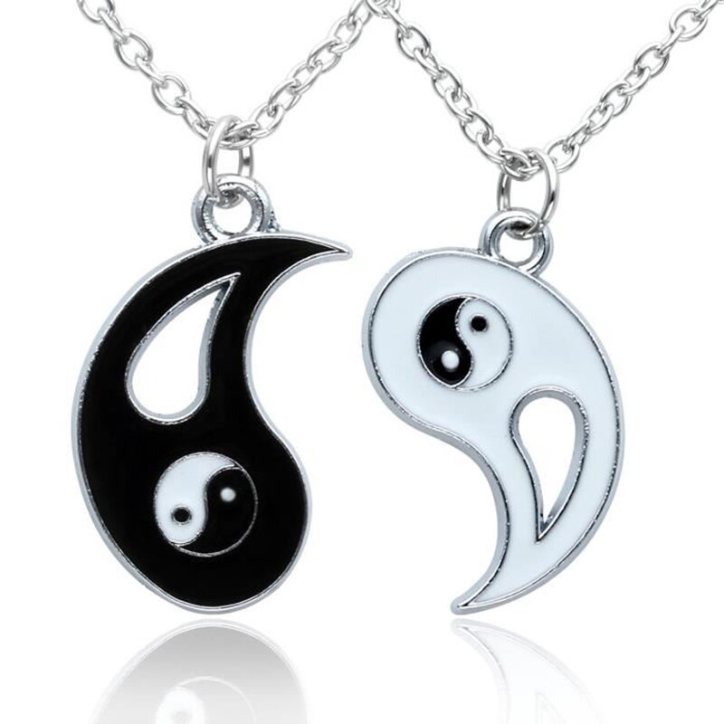 Collar con colgante Yin Yang para hombre y mujer, Taoism trigrama de Tai Chi, de San Valentín (Plata)