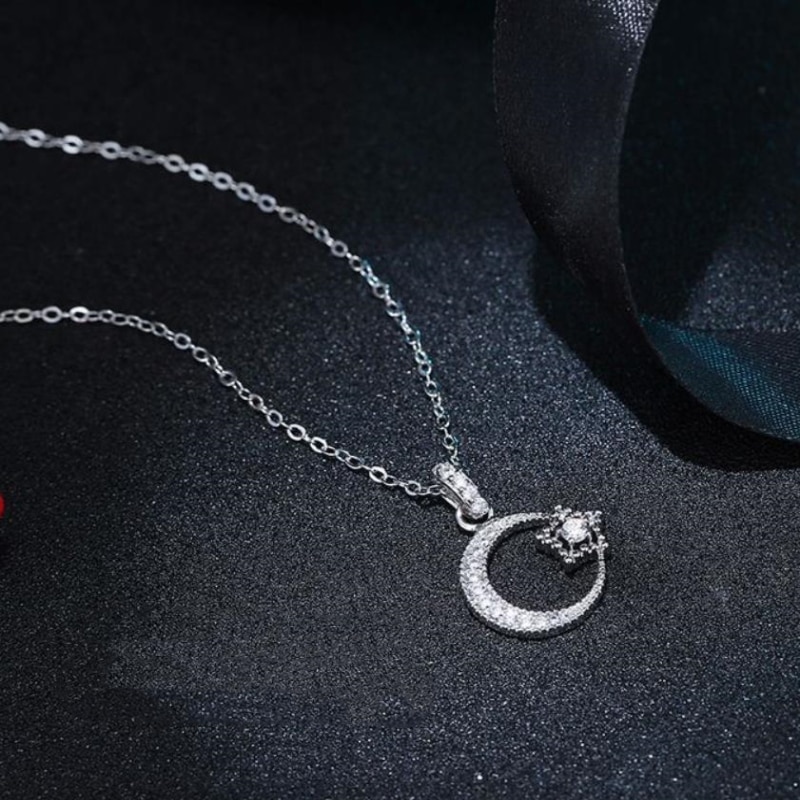 Clavicle Chain Simple Student Forest Star Moon Pendant Short 925 Sterling Silver Temperament Female Necklace SNE130