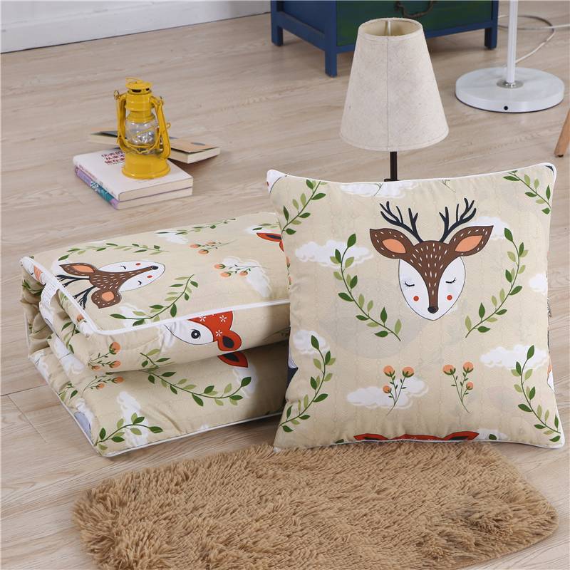 Auto cartoon quilt deken draagbare opvouwbare vierkante kussen thuiskantoor auto airconditioning quilt cartoon kussen: 4