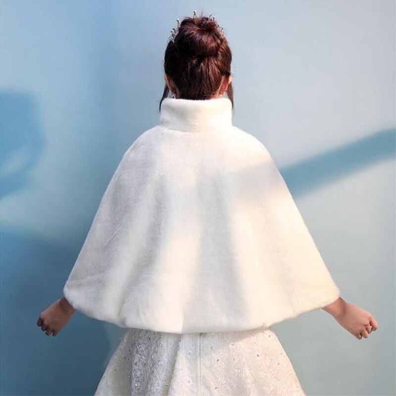 Korean Version Of Autumn And Winter Wedding Dress Shawl Short Coat Winter Bride Cloak Wedding Bridesmaid Dress Fur Warm