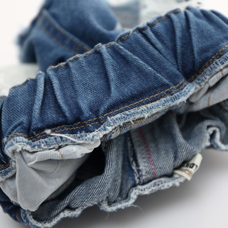 Spetskant tjej shorts sommar barnkläder mjuka tjejer hål shorts 2 färger barn korta byxor resår midja tjejkläder