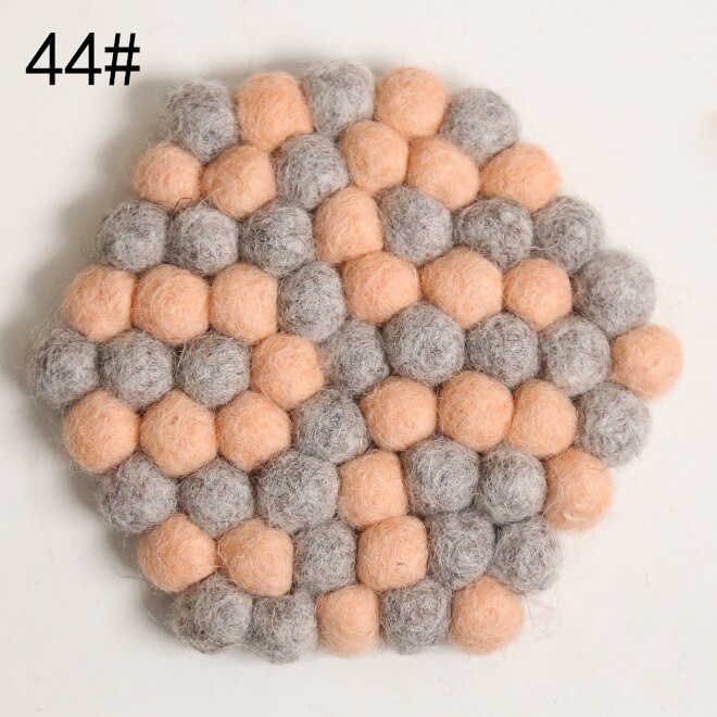 Set de table, boule en feutre en laine 10cm, 4 pièces, boules en feutre isolant thermique: J