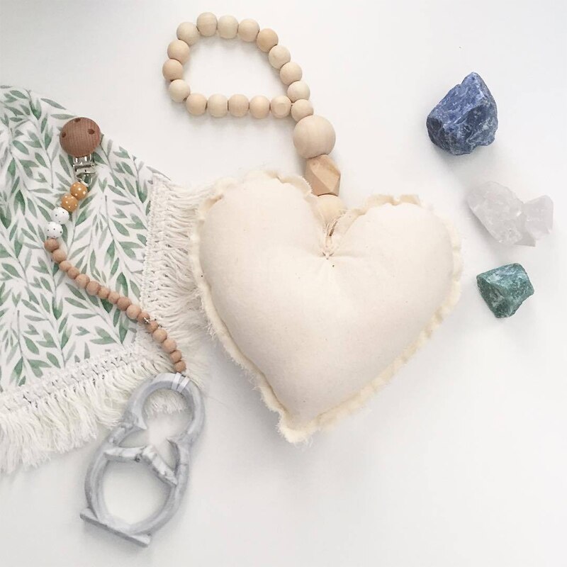 Lovely Wooden Beads Cotton Star Moon Heart Shaped Wall Decoration Ornaments for Kids Baby Bedroom Home Nursery Decor