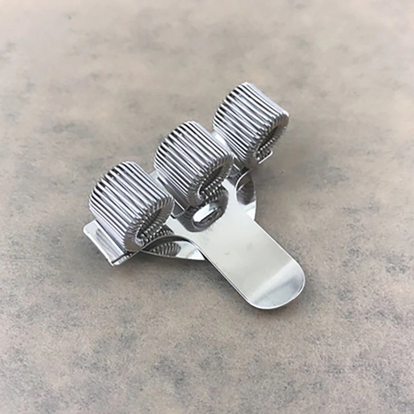 Stainless Steel Pen Holder Single/Double/Triple Hole Metal Spring Pen Holder With Pocket Clip for Home Office pluma titulares: light green
