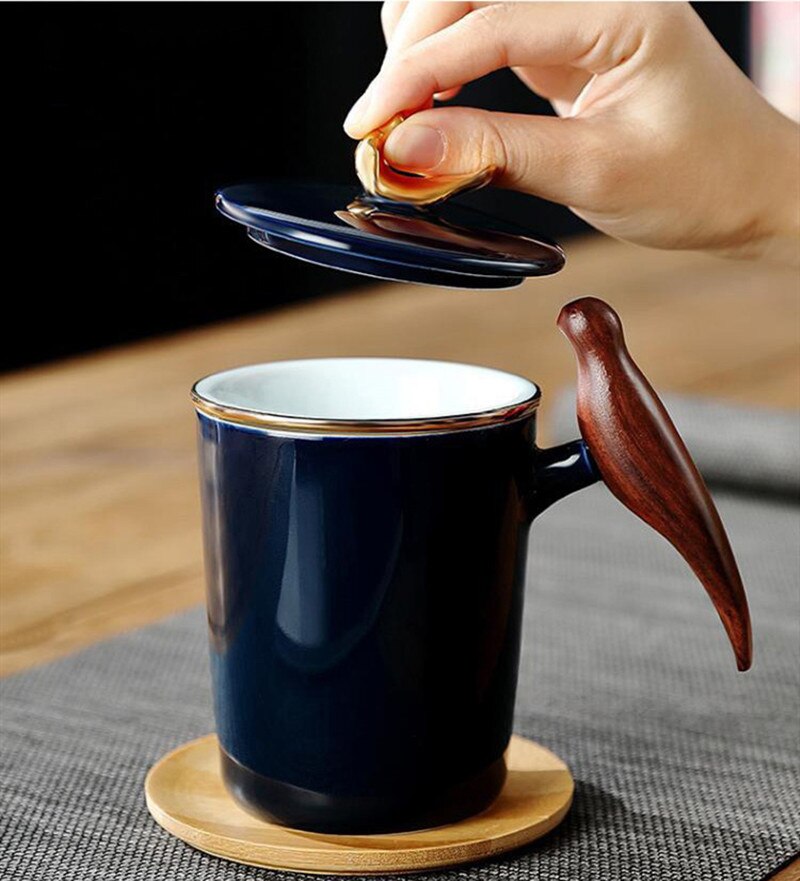 Ceramic Bird Coffee Mug With Wooden Handle Milk Mugs Large Lid Self Stirring Tea Cups European Mugs