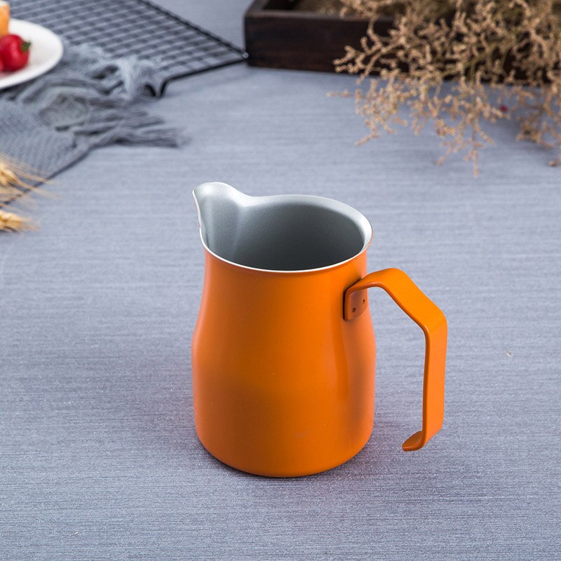 Mjölkskumningskanna i rostfritt stål - espressoångande mjölkskumningskopp, perfekt för latte art: Orange / 550ml