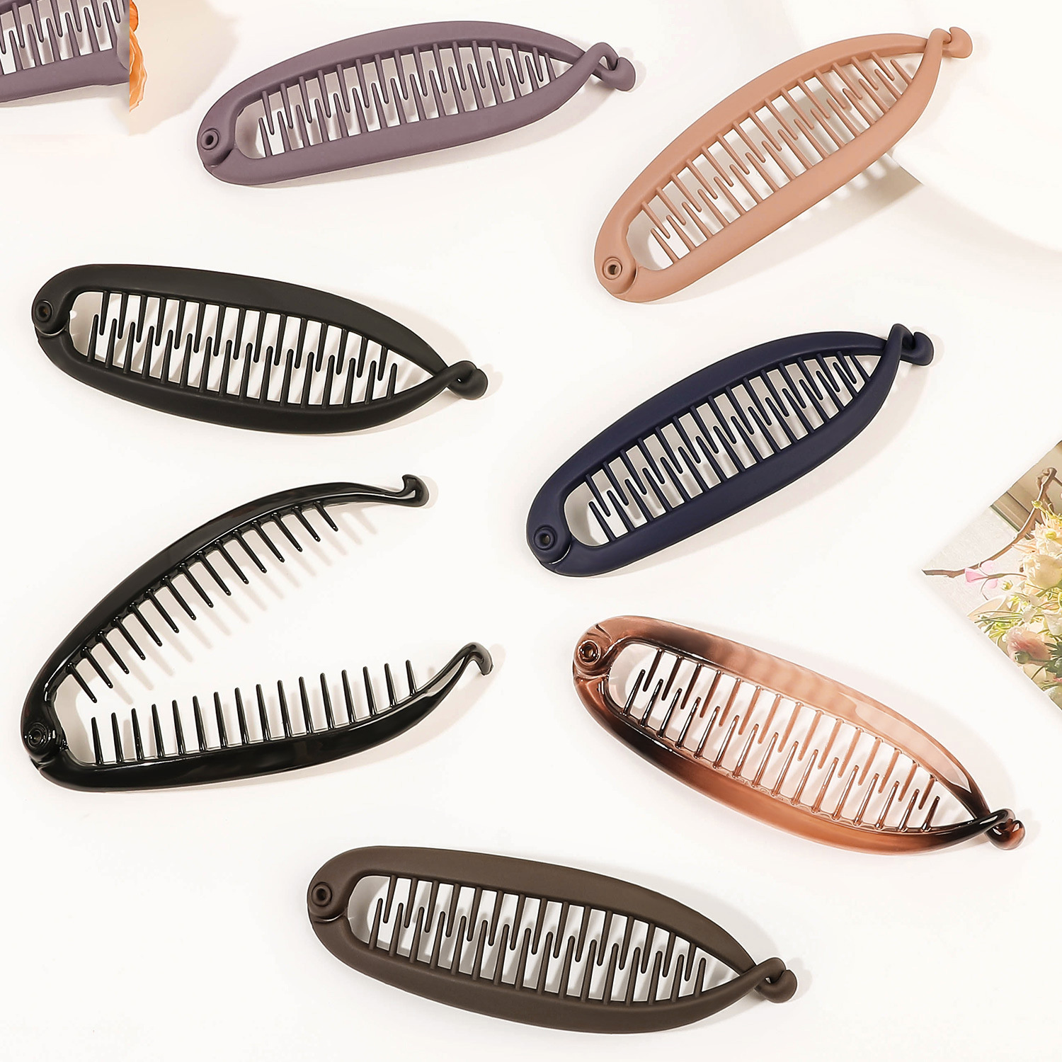 Matowa spinka do włosów w kształcie ryby kucyk bananowa spinka do włosów opaska dla kobiet akcesoria do włosów spinki do włosów Twist Clamp Barrettes nakrycia głowy