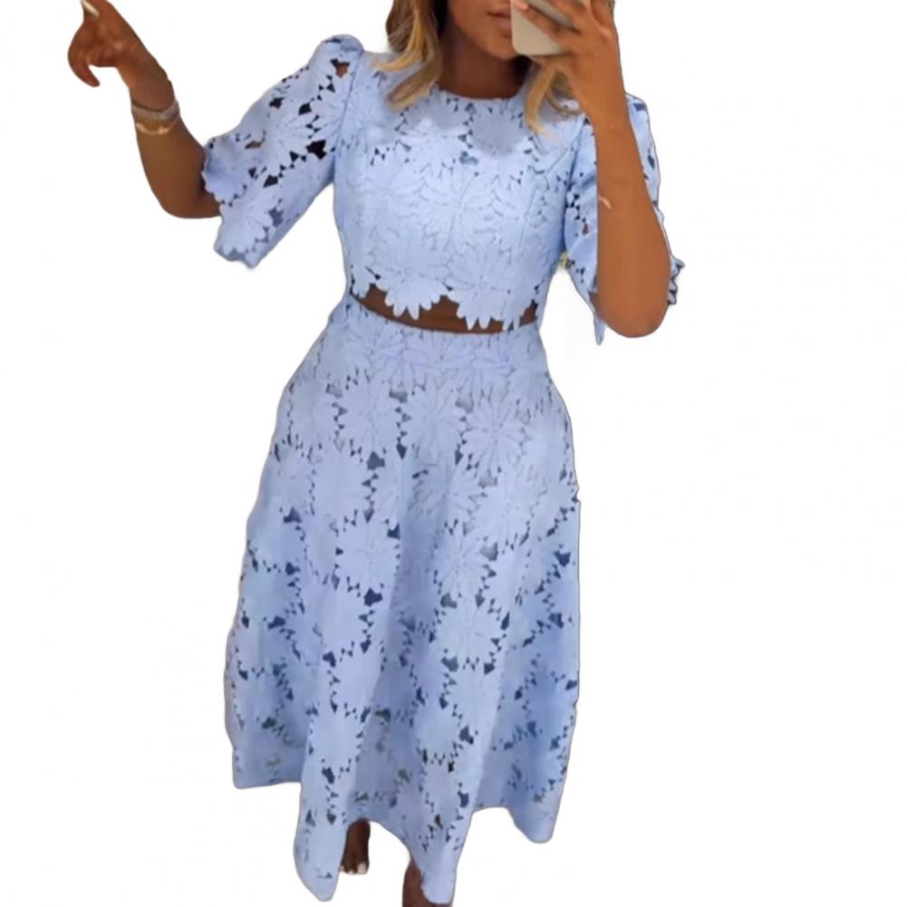 S 2 i fransk stil med o-hals, korte ermer, hul topp, halv bluse, avslappet dameskjørt, dress: M / Blå
