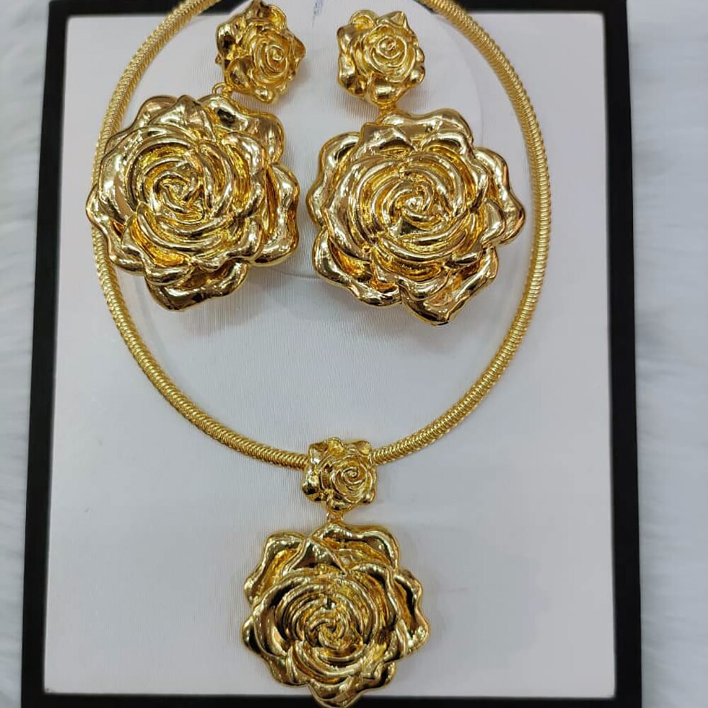 Dubai Gouden Kleur Sieraden Sets Voor Vrouwen Ketting En Oorbellen Bloemvorm Hanger Braziliaanse Afrika Bruiloft