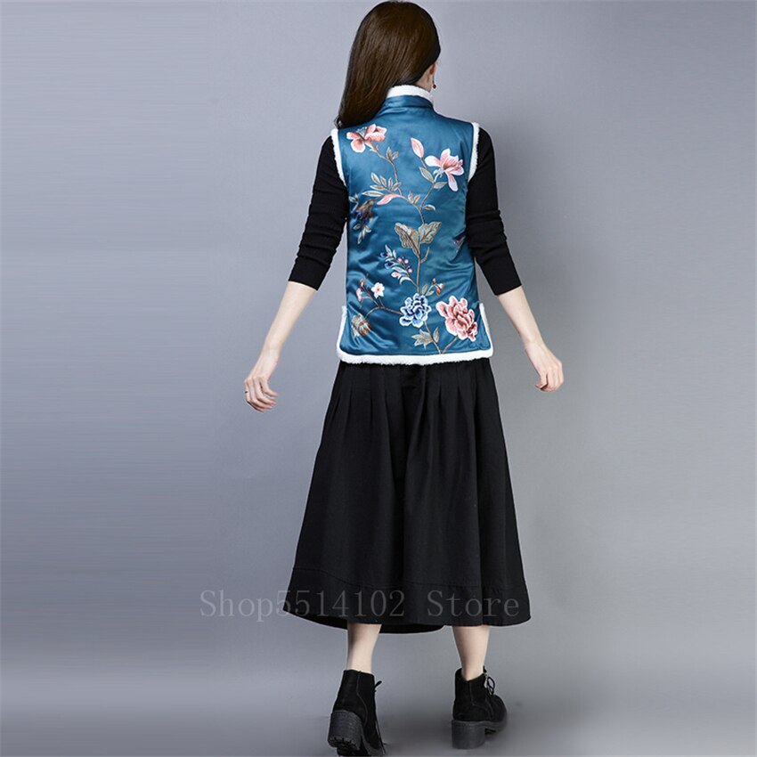 Jaar Vrouwen Chinese Traditionele Vest Retro Winter Borduren Bloemen Tang Past China Oriental Satijn Etnische Jassen Tops