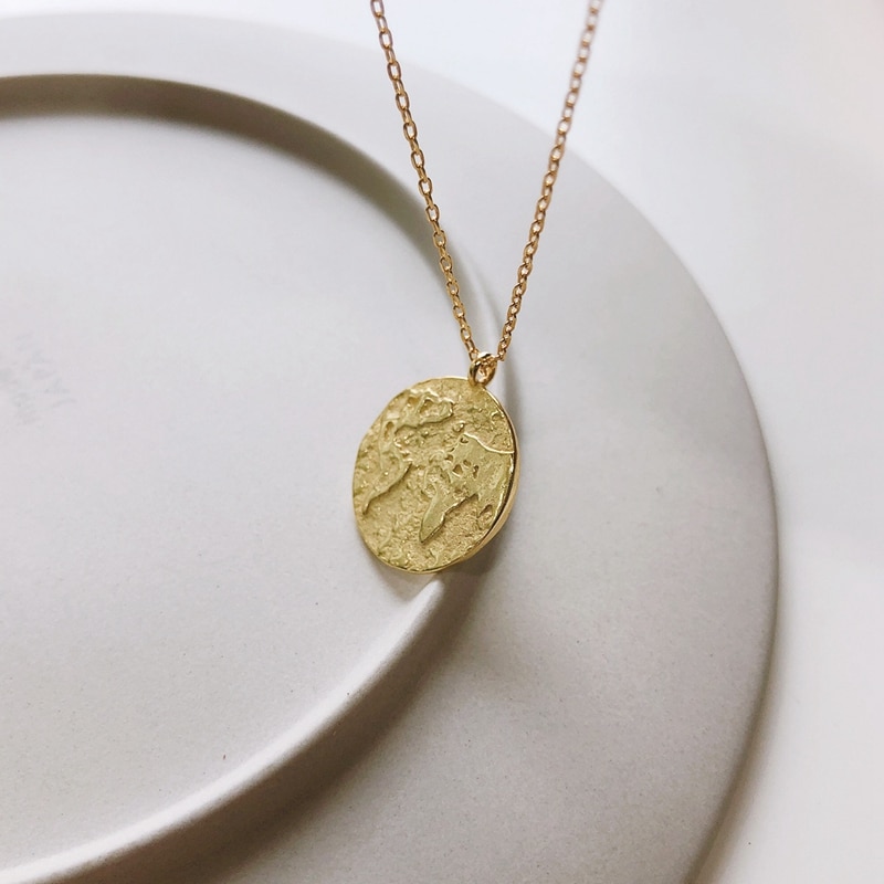 Silvology 925 Sterling Silver World Map The Compass Necklace Gold Round Emboss Female Pendant Necklace Jewelry Silver