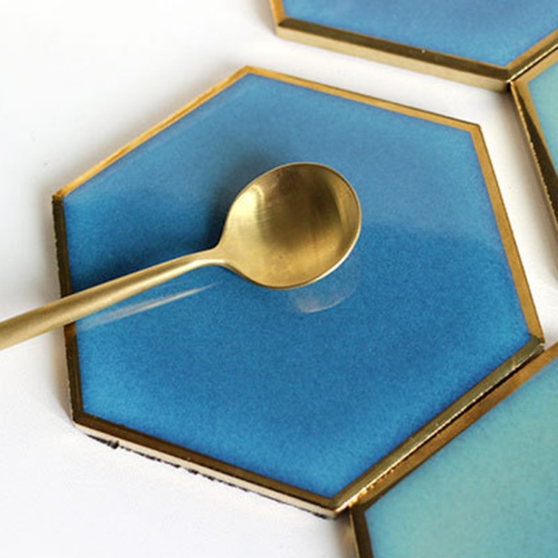 1 st nordisk hexagon guldpläterad keramisk bordstablett värmeisolering underlägg porslinsmattor underlägg bordsdekoration