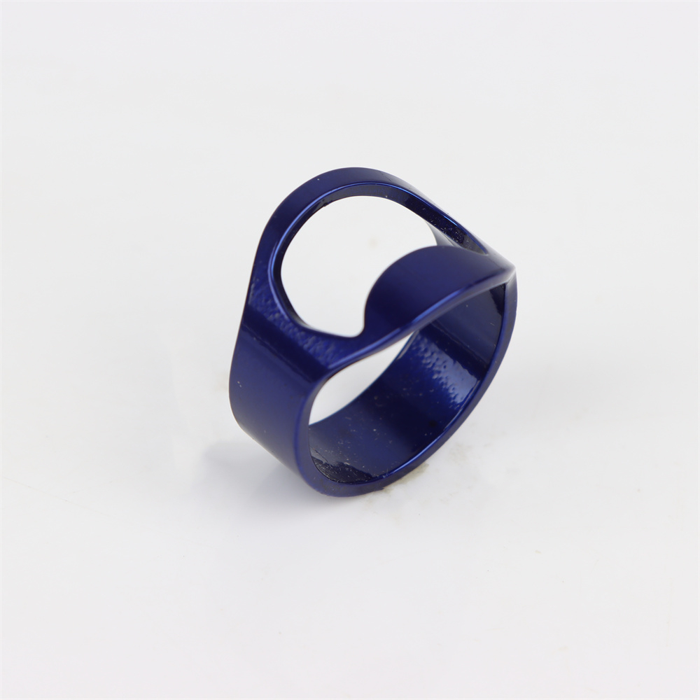 Apribottiglie portatile per pollice di birra Anello da dito unico in acciaio inossidabile per uomo Gioielli di decorazione di creatività di colore punk di moda: 10 / Argento