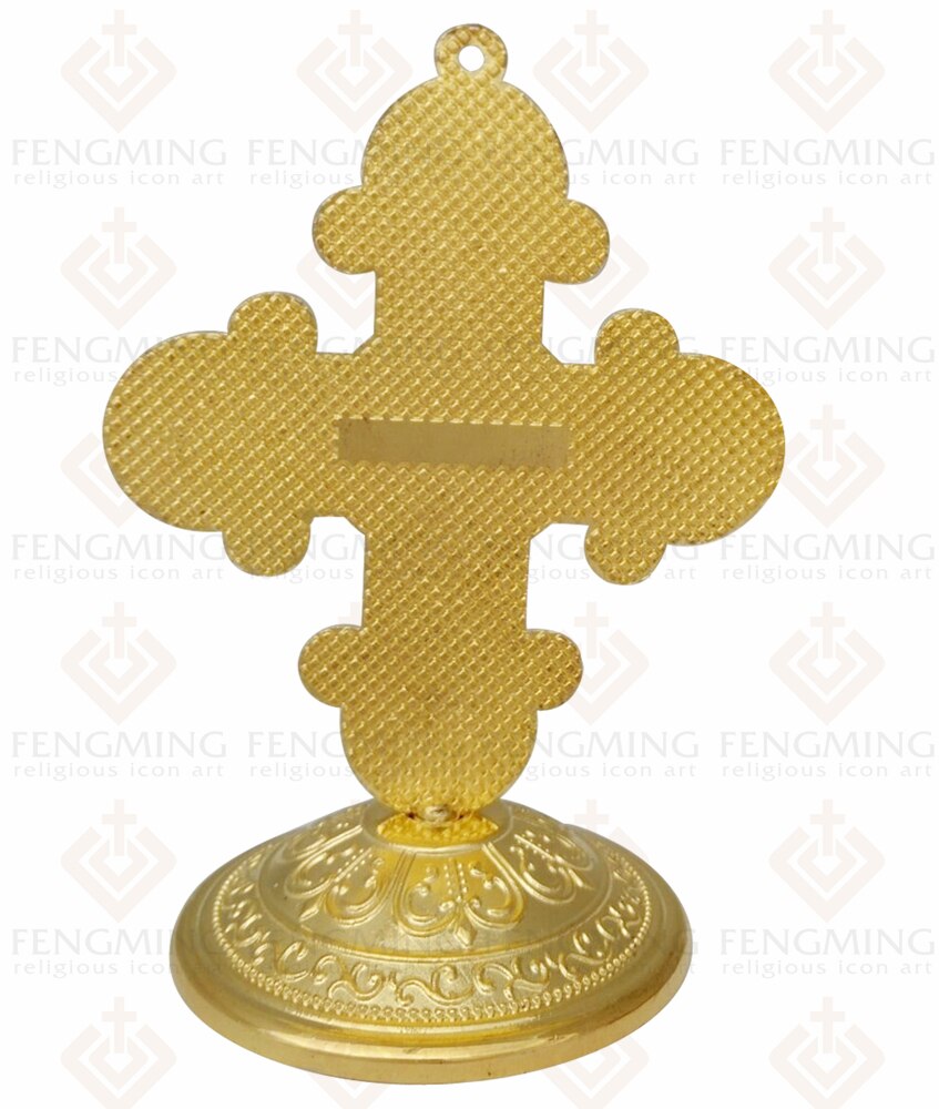 Barato Crucifijo de San Benito Jesús Cruz religiosa dorada decoración artesanía de metal de bautismo cristiano mascota bizantino iconos