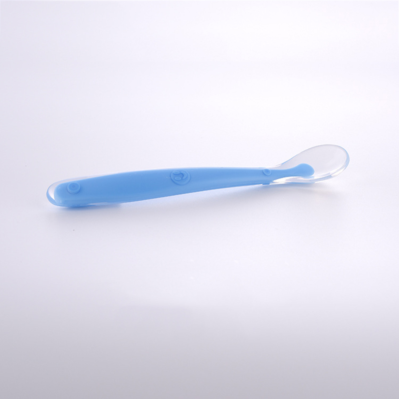 Cucharas de alimentación de silicona suave para niños, cuchara infantil de seguridad, herramientas de vajilla de retales