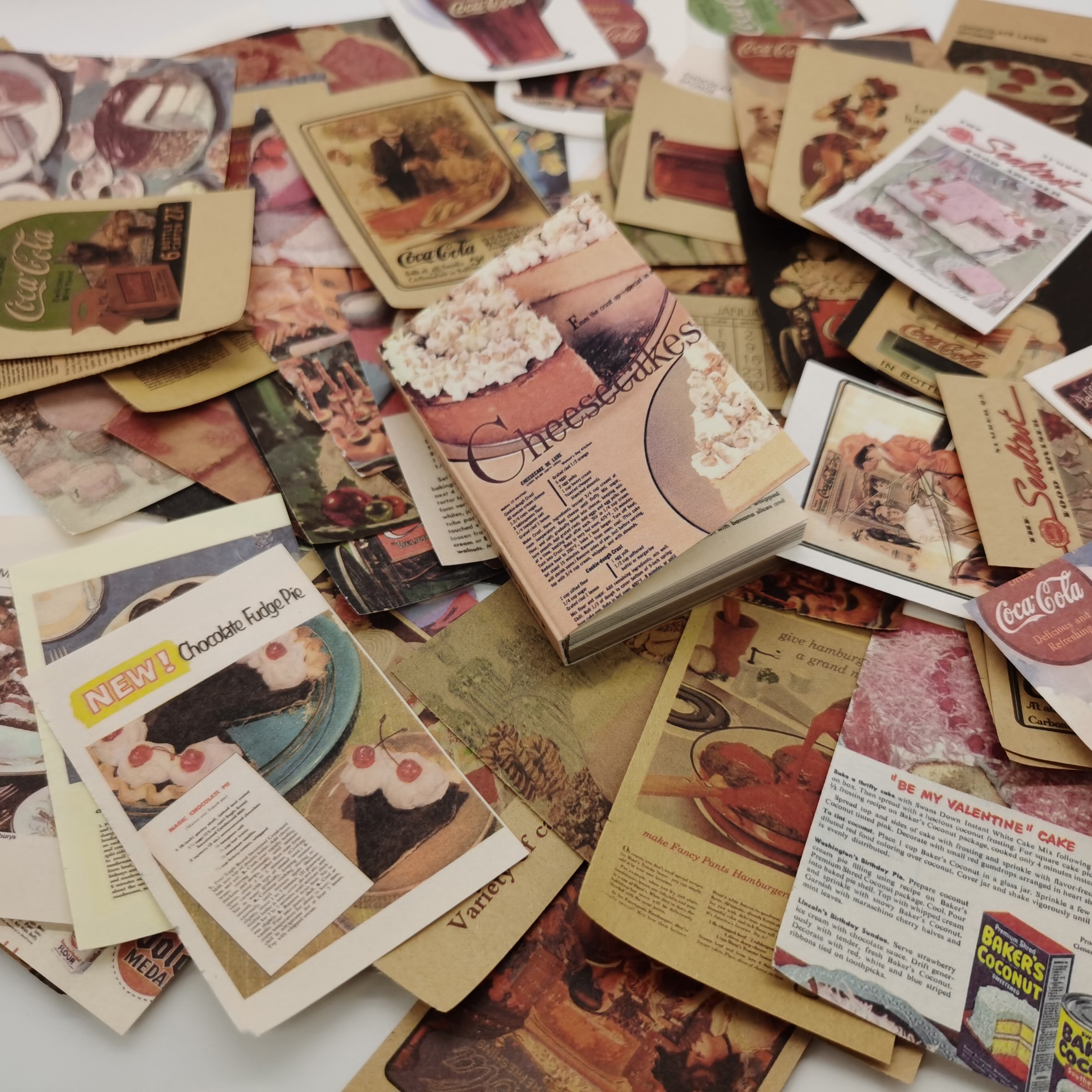 80 Sheets Vintage Scrapbook Material paper Set Decorative collage material Background paper For DIY Scrapbooking Diary Album Art