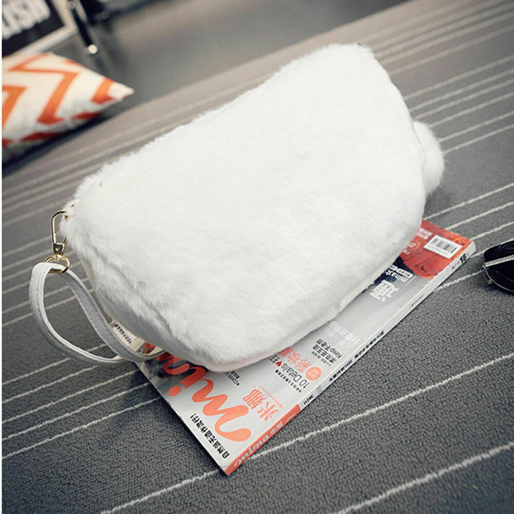 Crossbody Tassen Voor Vrouwen Pluizige Bont Faux Zakken Mode Vrouwelijke Schoudertas Pack Pompom Handtas Tote Dames Reizen Messenger Bag: WHITE
