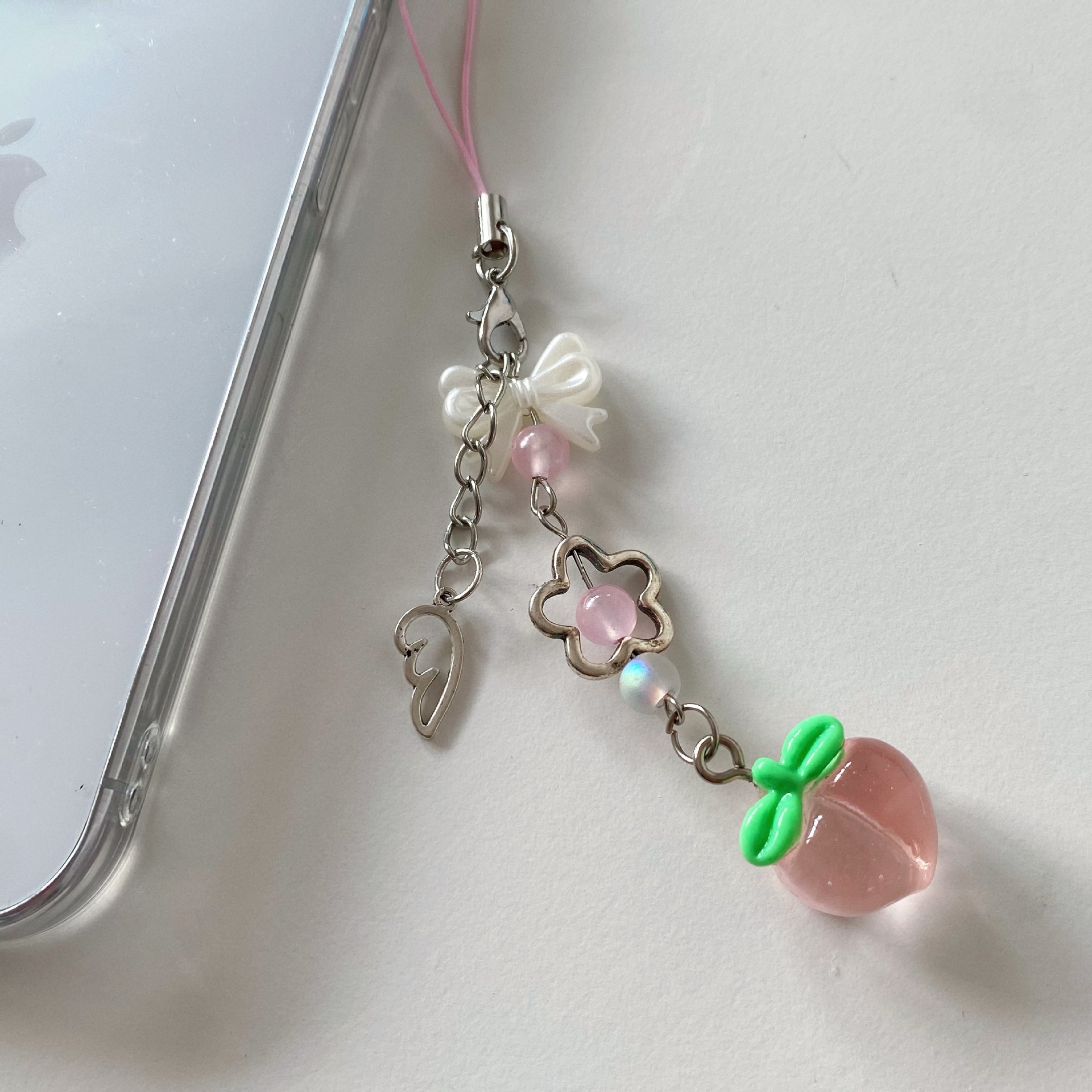 Bonito rosa claro pêssego chaveiros transparente geléia fruta chaveiro y2k kawaii bagpack iphone acessórios estéticos para menina: Branco