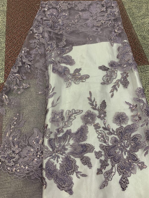 Tela de encaje de tul africano superventas , tela de encaje suizo con bordado de flores, tela de encaje nigeriano de con cuentas para novia: light purple