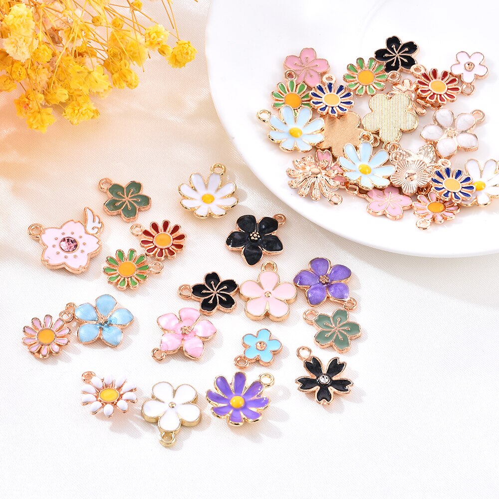 40pcs Assorted Mixed Enamel Alloy Daisy Flowers Pendant Charms DIY Accessories Christmas Jewelry Making