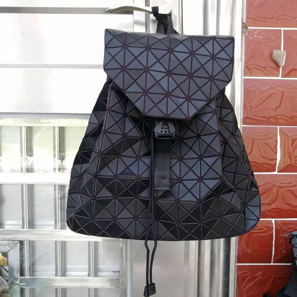 Geometric Luminous Women's Bag Holographic Reflective Flashing Color Backpack: Style C