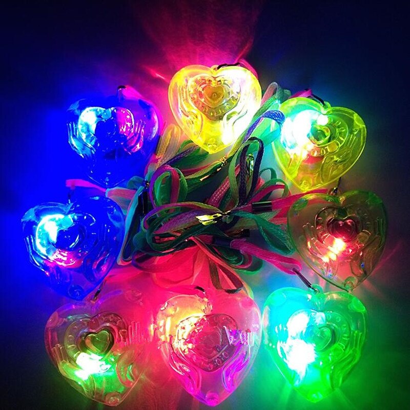 Love Heart LED Light Up Flashing Blinking Necklace Pendants Kids Glowing Necklaces Birthday Glow Party Supplies