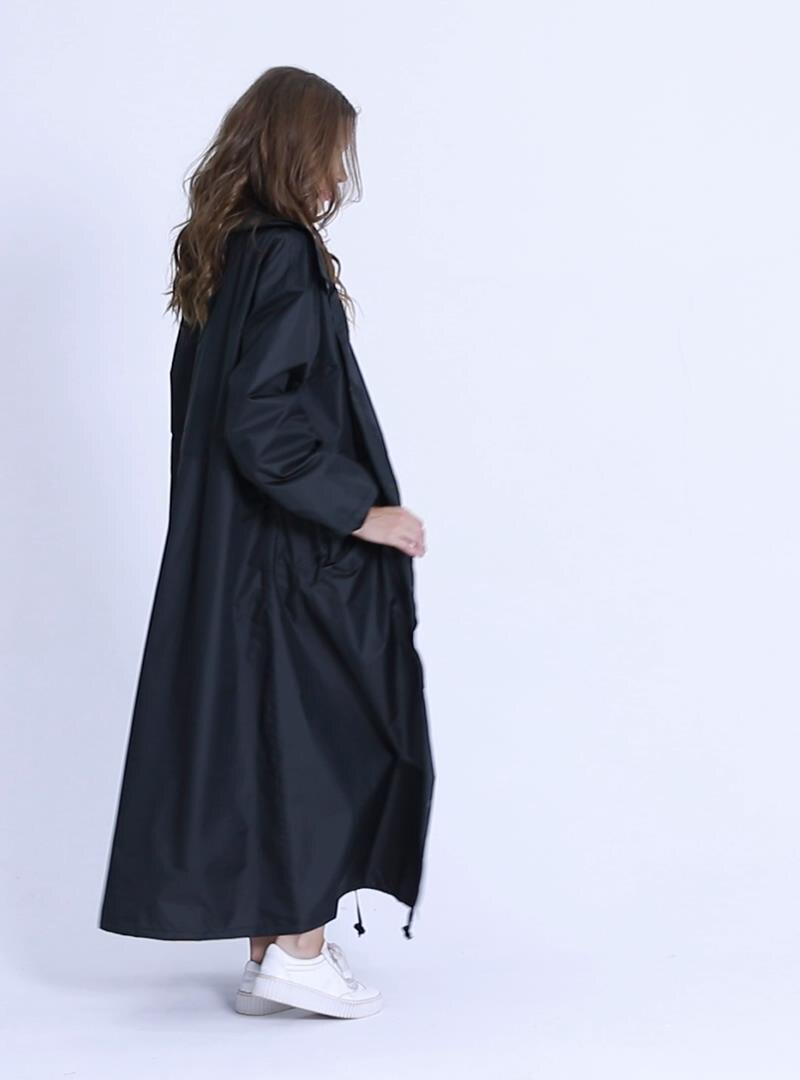 Kvinders sorte mærke stilfuld lang regnponcho vandtæt regnfrakke med hætte