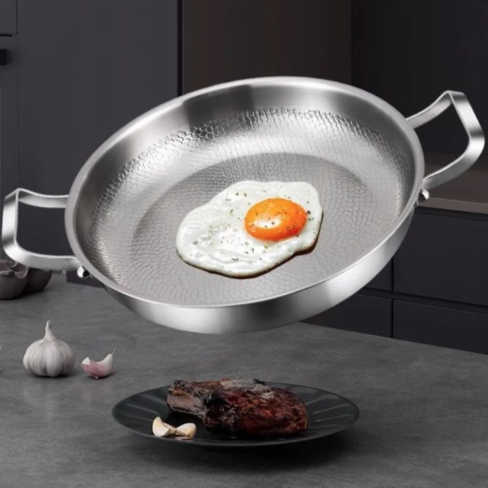 Cookware Titanium Alloy Double Ear Frying Pan Non-stick Uncoated Frying Pot Flat Bottomed Hammer Pattern Frying Wok Restaurant