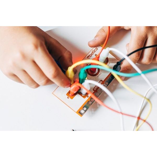 CROCPLAY-KIT de EBOTICS, CREACION INTERACTIVA