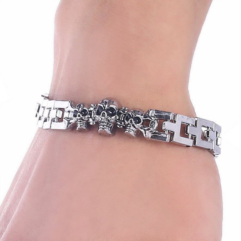 Neue Männer Edelstahl Armbinde &Ampere; Armreifen Schädel Männer Schmuck Zubehör Männlichen Punk Charme Armbinde Armbinde pulseira