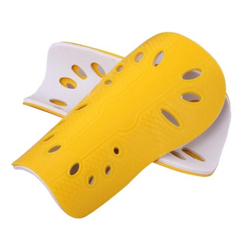 2 Stuks Volwassen Outdoor Sport Voetbal Been Pad Shin Guard Shield Beschermende Cover Sport Voetbal Been Pad Shin Guard Shield cover: YELLOW