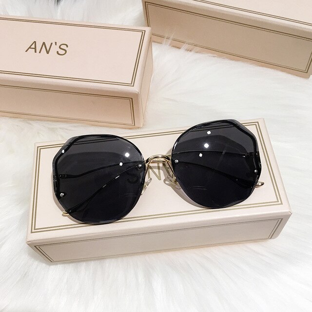GISAEV-gafas de sol con degradado de té para mujer, anteojos de sol femeninos con corte de agua en el océano, patillas curvadas de Metal, UV400,: Black