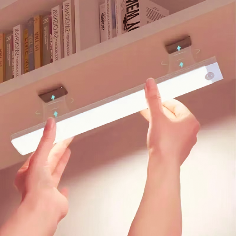 2 st trådlös led-ljusramp med rörelsesensor, uppladdningsbar magnetisk nattlampa för korridor, köksskåp, trappor, garderob: 14w