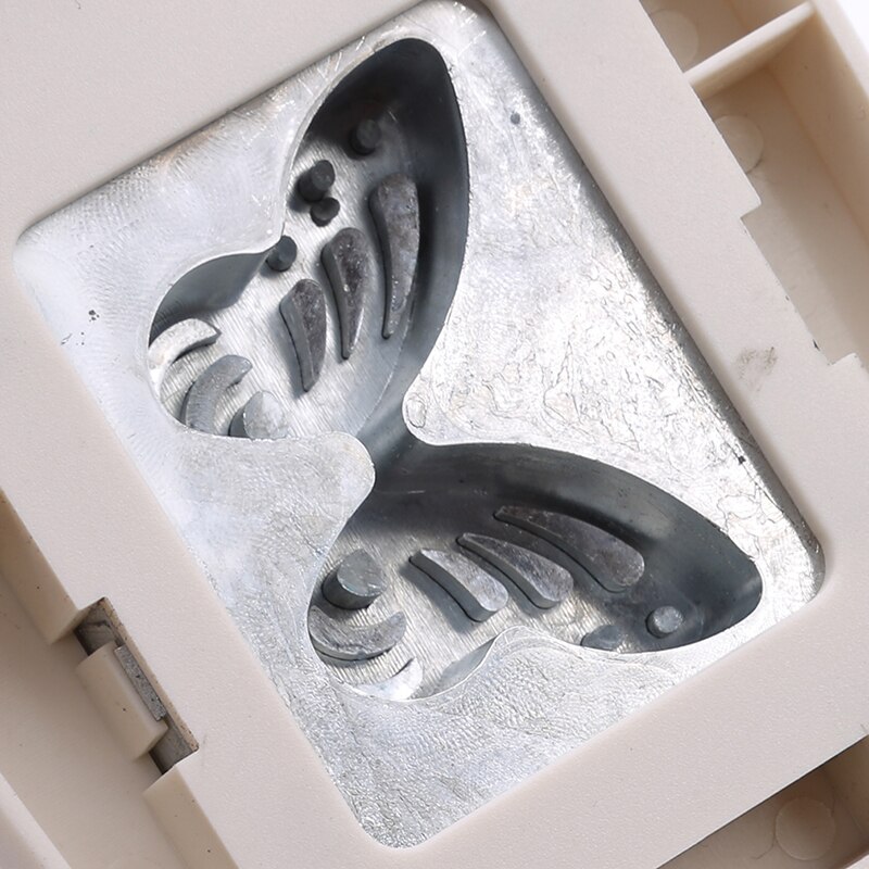 Handgemaakte perforator diy kinderspeelgoed grote vlinder 3d- vormige bordpons papiersnijder voor wenskaarten scrapbooking machine