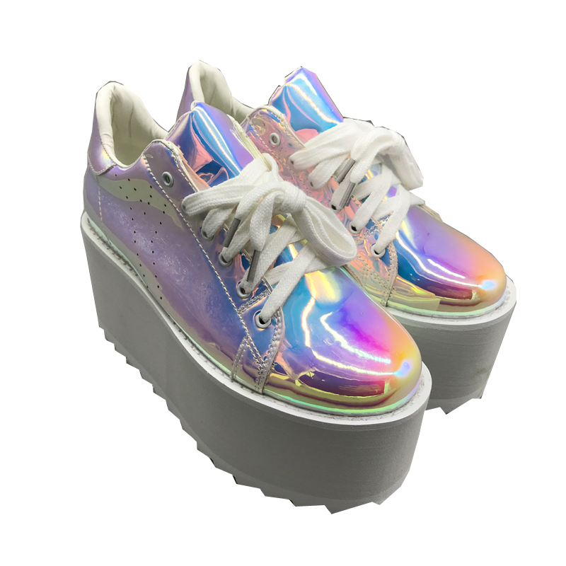 Chaussures pour femmes classique à lacets plate-forme compensée Harajuku chaussures haute plate-forme Creepers Style Punk chaussures décontractées pour femmes