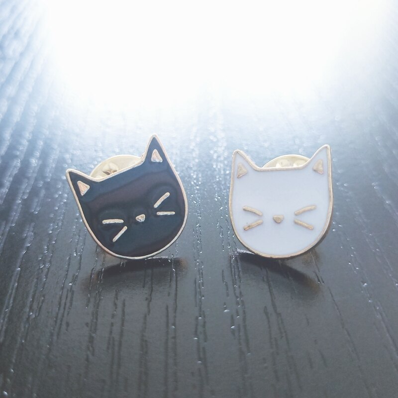 2 stuks Set Cartoon Zwart Wit Leuke Kat Dier Emaille Broche Pin Badge T-shirt Decoratieve Sieraden Broches Voor Vrouwen kid