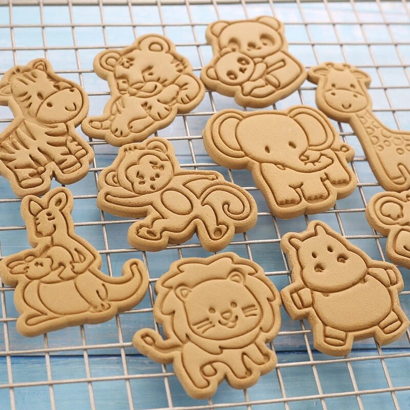4Pcs/Set Animal Series Plastic Biscuit Spring Cookie Mold Elephant Lion Bear Plunger Paste Sugar Craft Die Biscuits Baking Tools